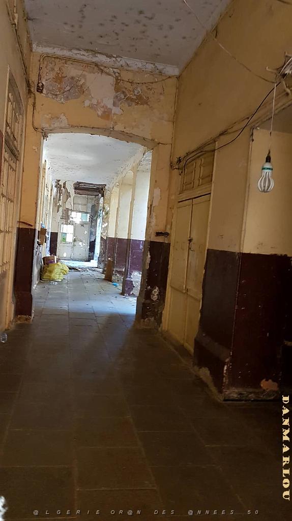 ORAN ECOLE PASTEUR QUI EST SQUATTEE (4).jpg
